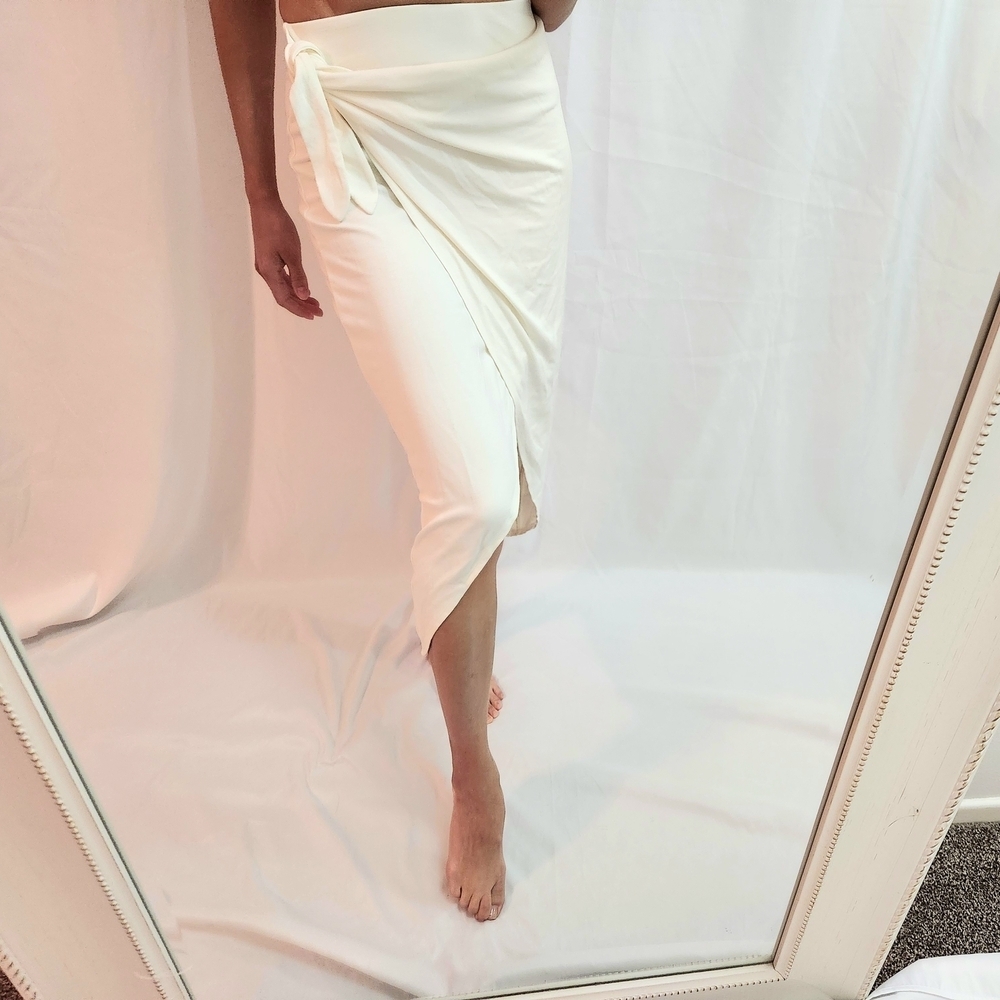 Aritzia Cream Midi Skirt Wrap Front A Line Asymmetrical Hem White Cream Tie Flir